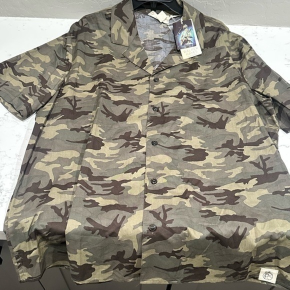 Nice Lightweight Camo Top - Picture 1 of 4